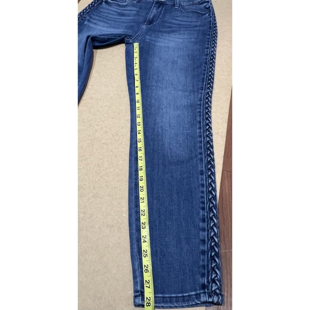 Judy Blue Women Size 15/32 Jeans Relaxed Fit Braided Detail Blue Stretch - Picture 10 of 16